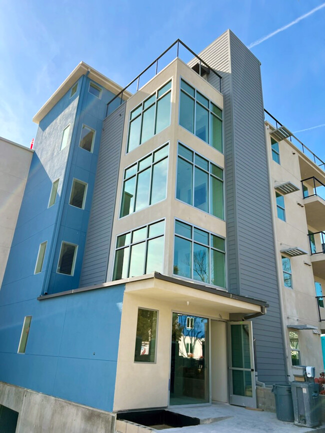 The MIX Luxury Apartments in North Hollywood, CA - Building Photo - Building Photo