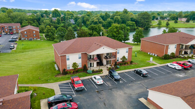 Green Valley Apartments in La Grange, KY - Building Photo - Building Photo