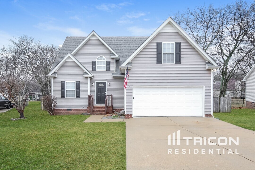 559 Heartland Ln in Murfreesboro, TN - Building Photo