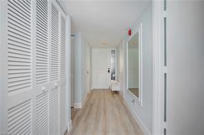 5970 Pelican Bay Blvd-Unit -522 in Naples, FL - Building Photo - Building Photo