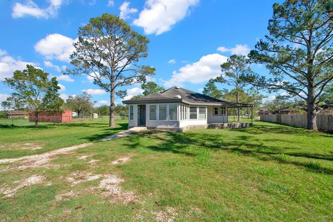 3124 Farm to Market 646 Rd N in Santa Fe, TX - Building Photo - Building Photo