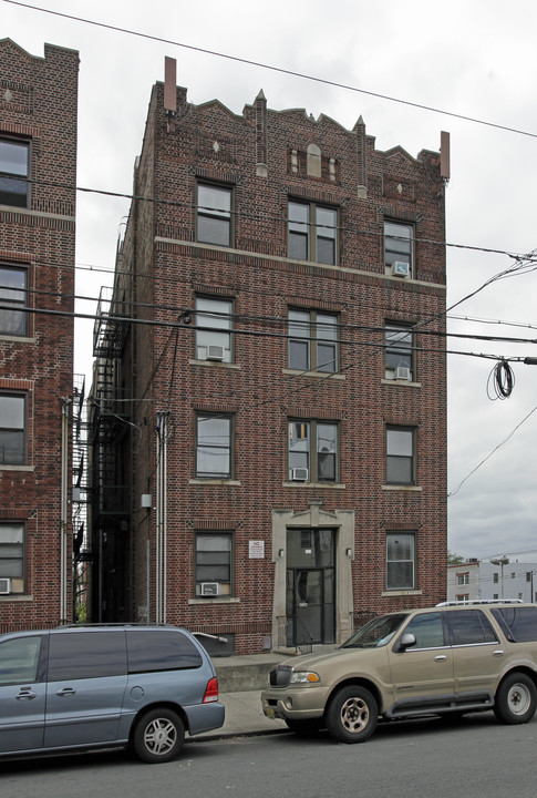 243 Danforth Ave in Jersey City, NJ - Building Photo