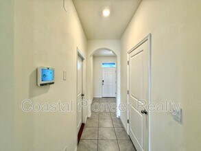 32794 Pez Landing Ln in Wesley Chapel, FL - Building Photo - Building Photo