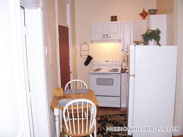 1451 Tremont St in Boston, MA - Building Photo