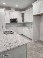 215 Gypsy Palace Ln in Daytona Beach, FL - Building Photo - Building Photo