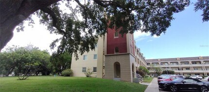 2360 Irish Ln in Clearwater, FL - Building Photo - Building Photo