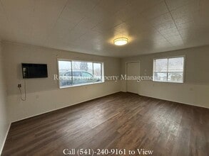 824 SW 7th St in Pendleton, OR - Building Photo - Building Photo