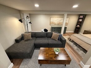 4004 NW Columbia St, Unit Basement in Vancouver, WA - Foto de edificio - Building Photo