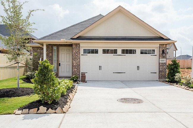 12111 Parade Park Pl