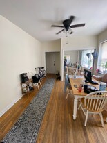 2106 W Thomas St, Unit 3F in Chicago, IL - Building Photo