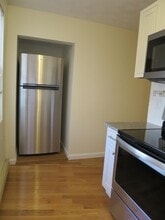 3 Holland St, Unit 3 in Somerville, MA - Building Photo - Building Photo