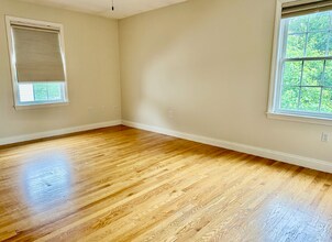 17 Myrtle St in Watertown, MA - Building Photo - Building Photo