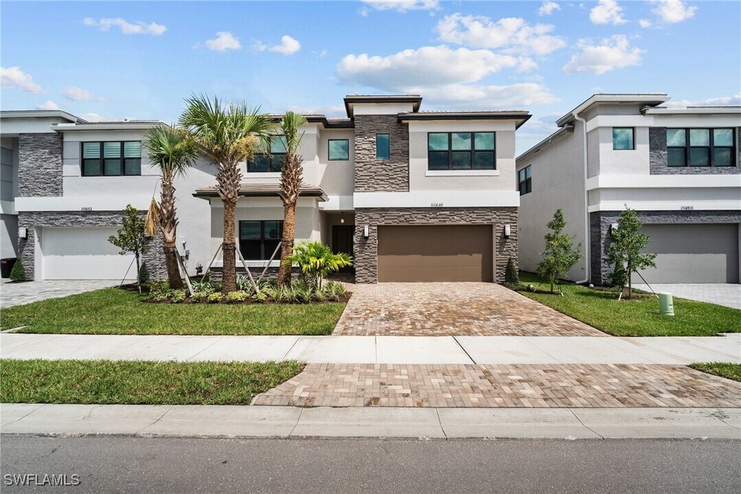 20896 Thistle Leaf Ln in Estero, FL - Building Photo