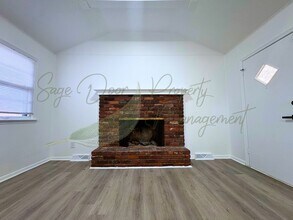 2010 N 73rd Terrace in Kansas City, KS - Foto de edificio - Building Photo