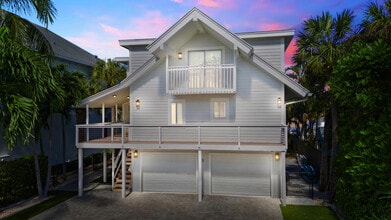 207 Elsa Rd in Jupiter, FL - Building Photo - Building Photo
