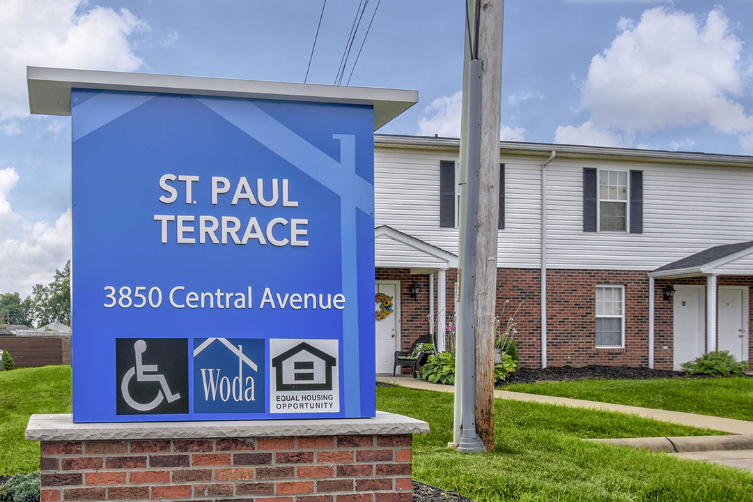 St. Paul Terrace in Parkersburg, WV - Building Photo