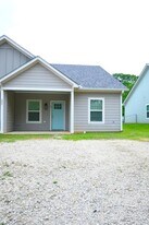 207 Gordon St in Arp, TX - Building Photo