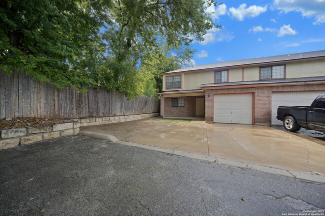 6102 Prince Charles in San Antonio, TX - Building Photo - Building Photo