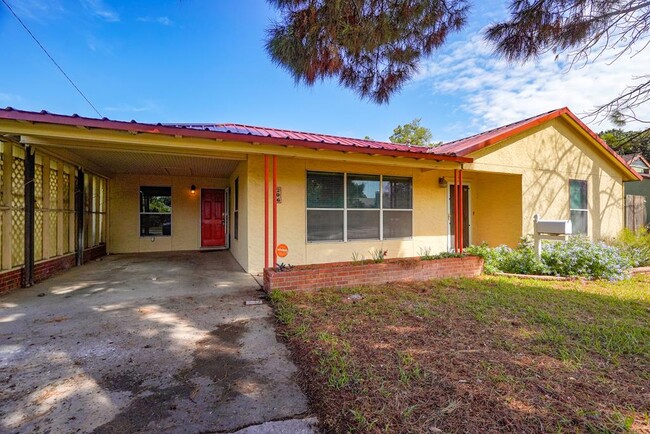 property at 206 Sunset Ln