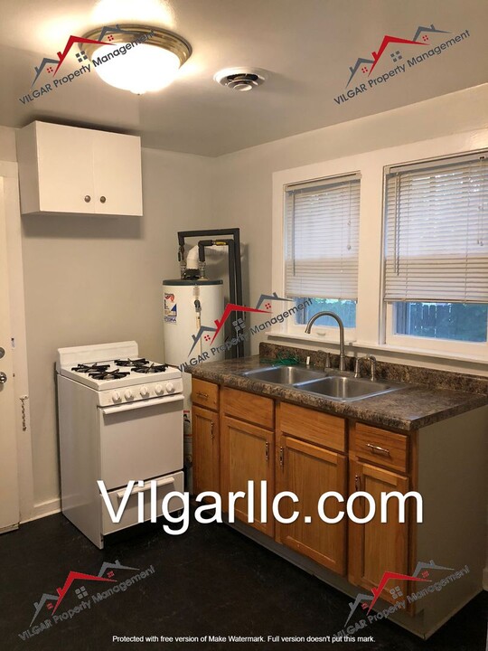 6845 Colorado Ave, Unit Rear in Hammond, IN - Building Photo