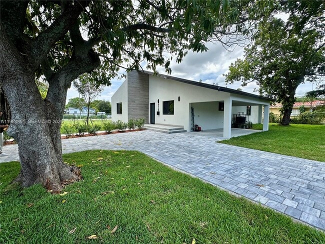 929 NW 60th St in Miami, FL - Building Photo - Building Photo