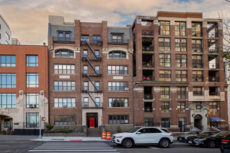 916 Union St in Brooklyn, NY - Building Photo - Primary Photo