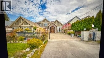 7428 Montana Rd in Richmond, BC - Building Photo