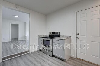 208 E Park St in Pittsburg, KS - Building Photo - Building Photo