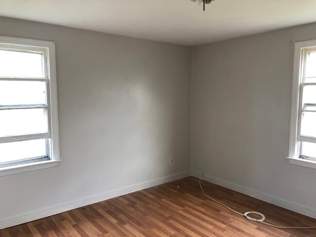 211 Shoshone St, Unit Upper in Buffalo, NY - Foto de edificio - Building Photo