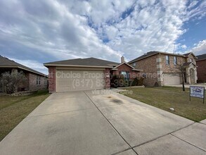 1705 Birds Eye Rd in Fort Worth, TX - Building Photo - Building Photo