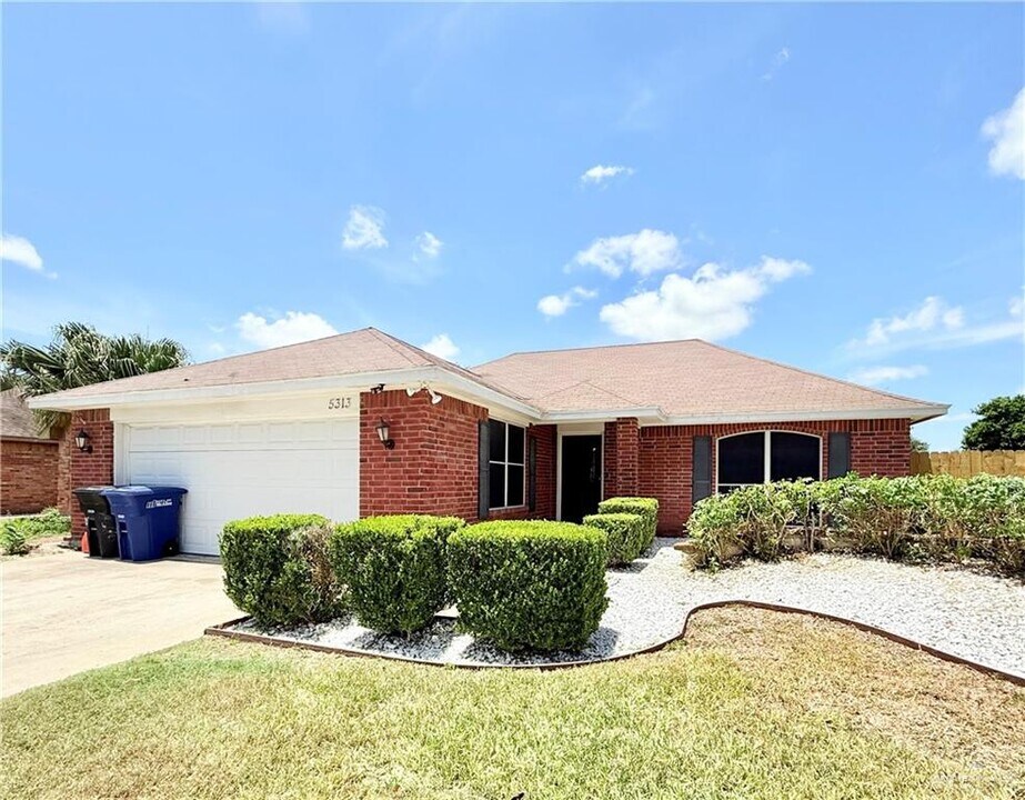 5313 N 25th St in McAllen, TX - Building Photo