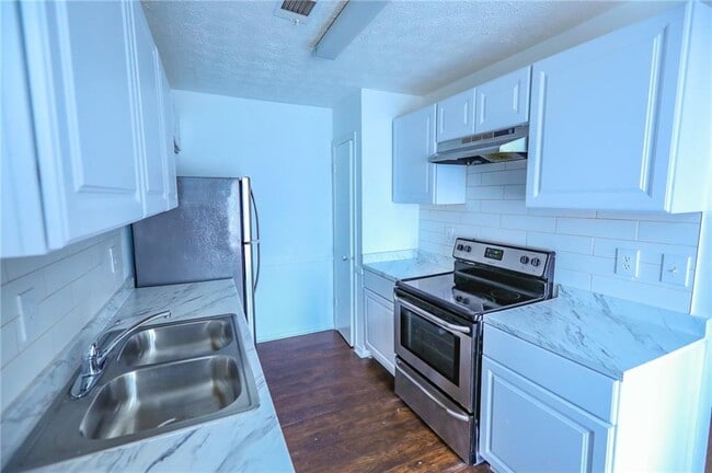 1967 Singer Way in Lithonia, GA - Building Photo - Building Photo