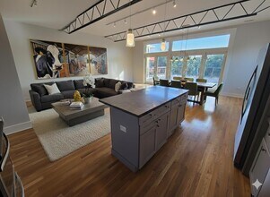 111 W Main St in Frankfort, KY - Building Photo - Building Photo