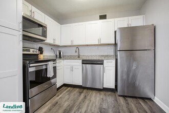 101 Three Rivers N, Unit E0513 in Fort Wayne, IN - Foto de edificio - Building Photo