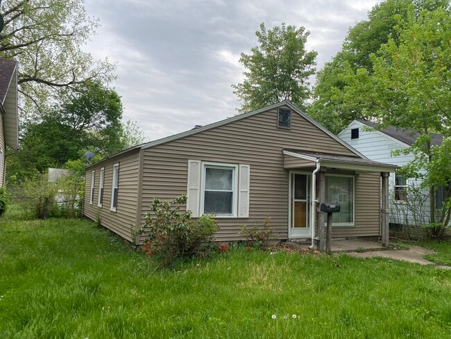property at 1110 Roosevelt St