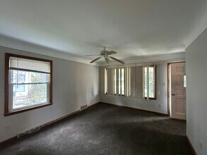 20501 Wakenden St in Redford Township, MI - Building Photo - Building Photo