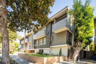 1714 Stoner Ave in Los Angeles, CA - Foto de edificio - Building Photo