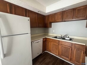 2613 Wynterhall Rd SE in Huntsville, AL - Building Photo - Building Photo