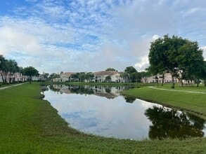 1807 Belmont Ln in North Lauderdale, FL - Building Photo - Building Photo