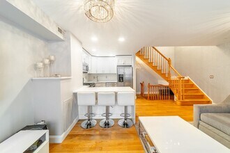 56 Erie St in Jersey City, NJ - Building Photo - Building Photo