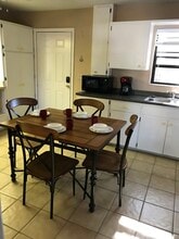 2633 Pursell Cir, Unit 2633 Pursell circle in Sarasota, FL - Building Photo - Building Photo
