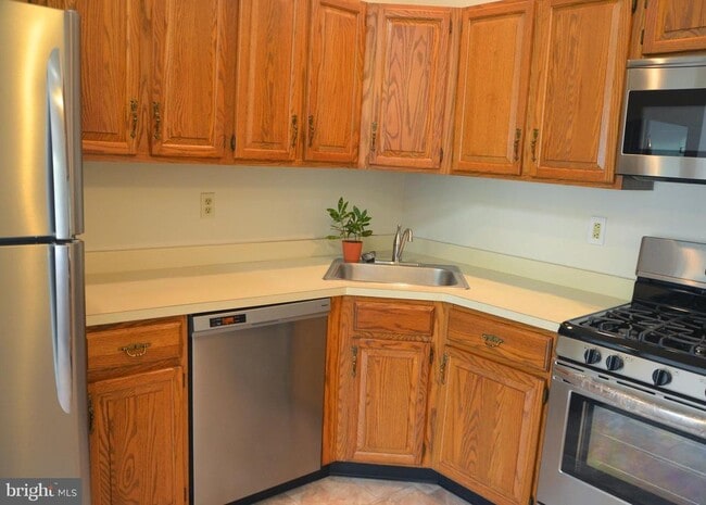 74 Lehavre Ct in Trenton, NJ - Building Photo - Building Photo