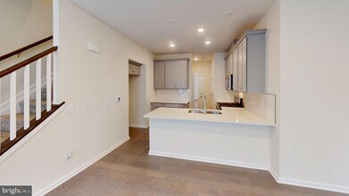714 Parker Blvd in West Windsor Township, NJ - Building Photo - Building Photo