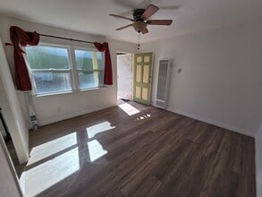 386 Wall St in Ventura, CA - Building Photo - Building Photo