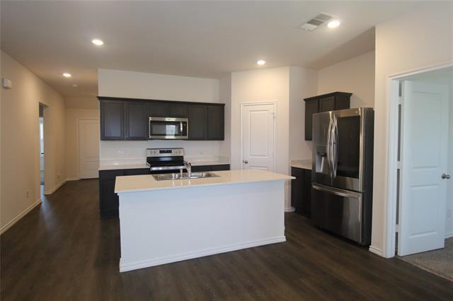 11217 W Pond Dr in Providence Village, TX - Building Photo - Building Photo