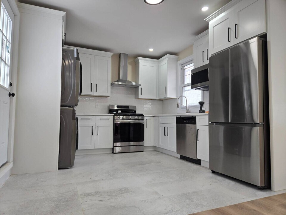 1421 Ditmas Ave in Brooklyn, NY - Building Photo