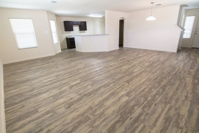 4714 War Horse Dr in San Antonio, TX - Building Photo - Building Photo