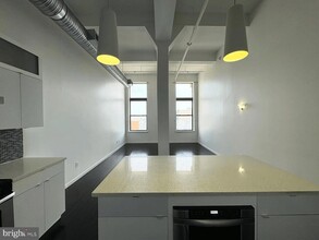726 Market St, Unit 602 in Philadelphia, PA - Building Photo - Building Photo