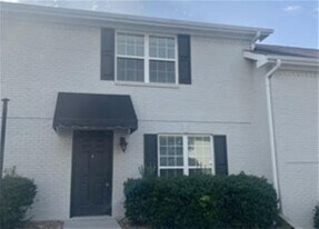 1109 Maple Tree Ln, Unit 1109 in Chattanooga, TN - Building Photo