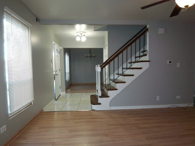 2071 Danbury Pl in Hoffman Estates, IL - Building Photo - Building Photo